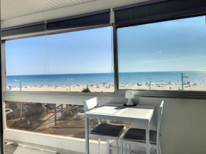 Appartement en bord de mer avec loggia, parking et Wi-Fi - FR-1-652-1